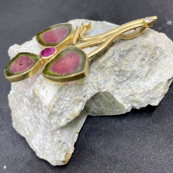 Yellow gold (acid tested 21K+) custom made pendant - Picture 5 of 5